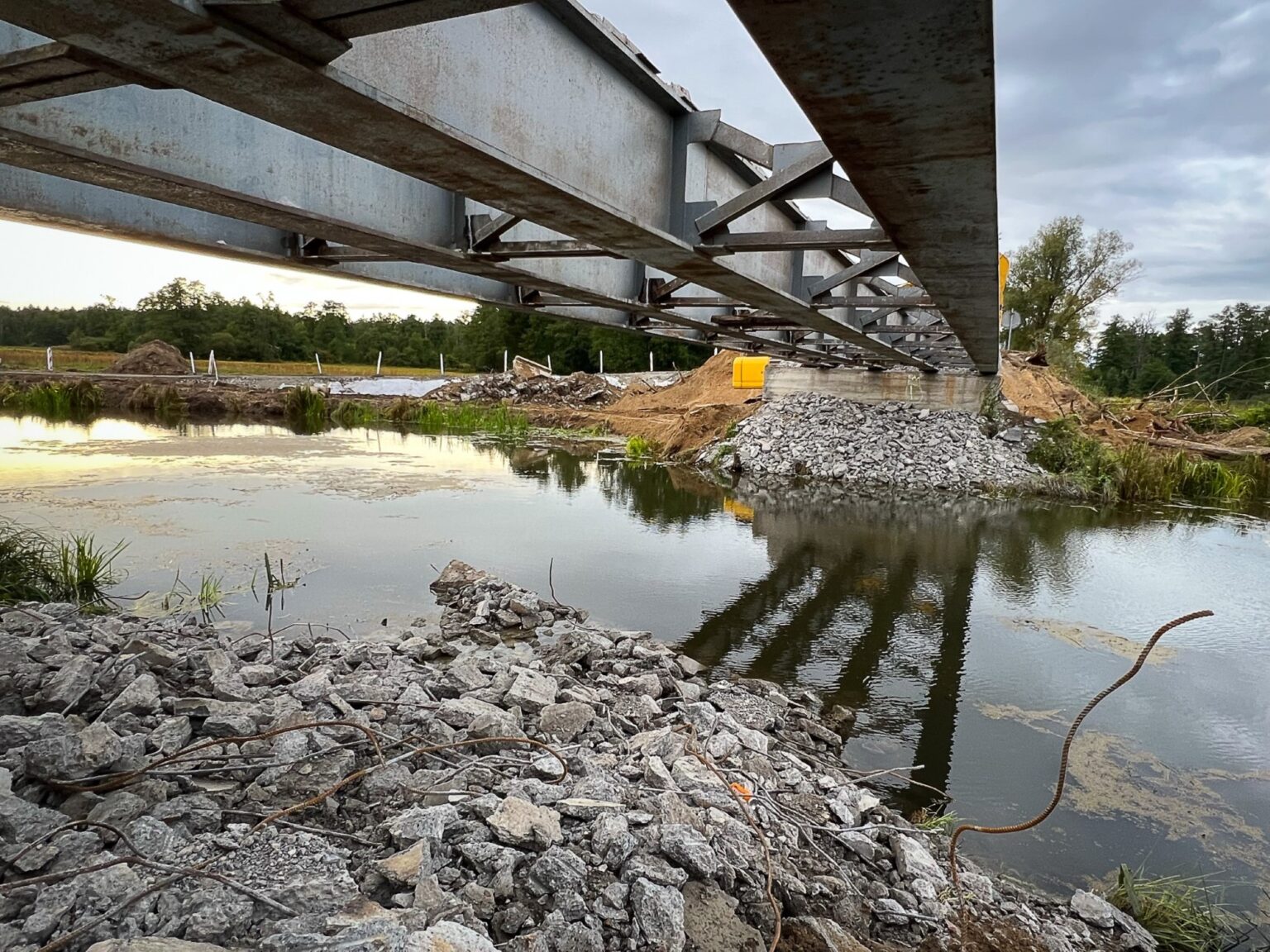 Przebudowa mostu na terenie zalewowym rzeki Wieprz wraz z przebudową drogi powiatowej nr 1502 L w miejscowości Poizdów