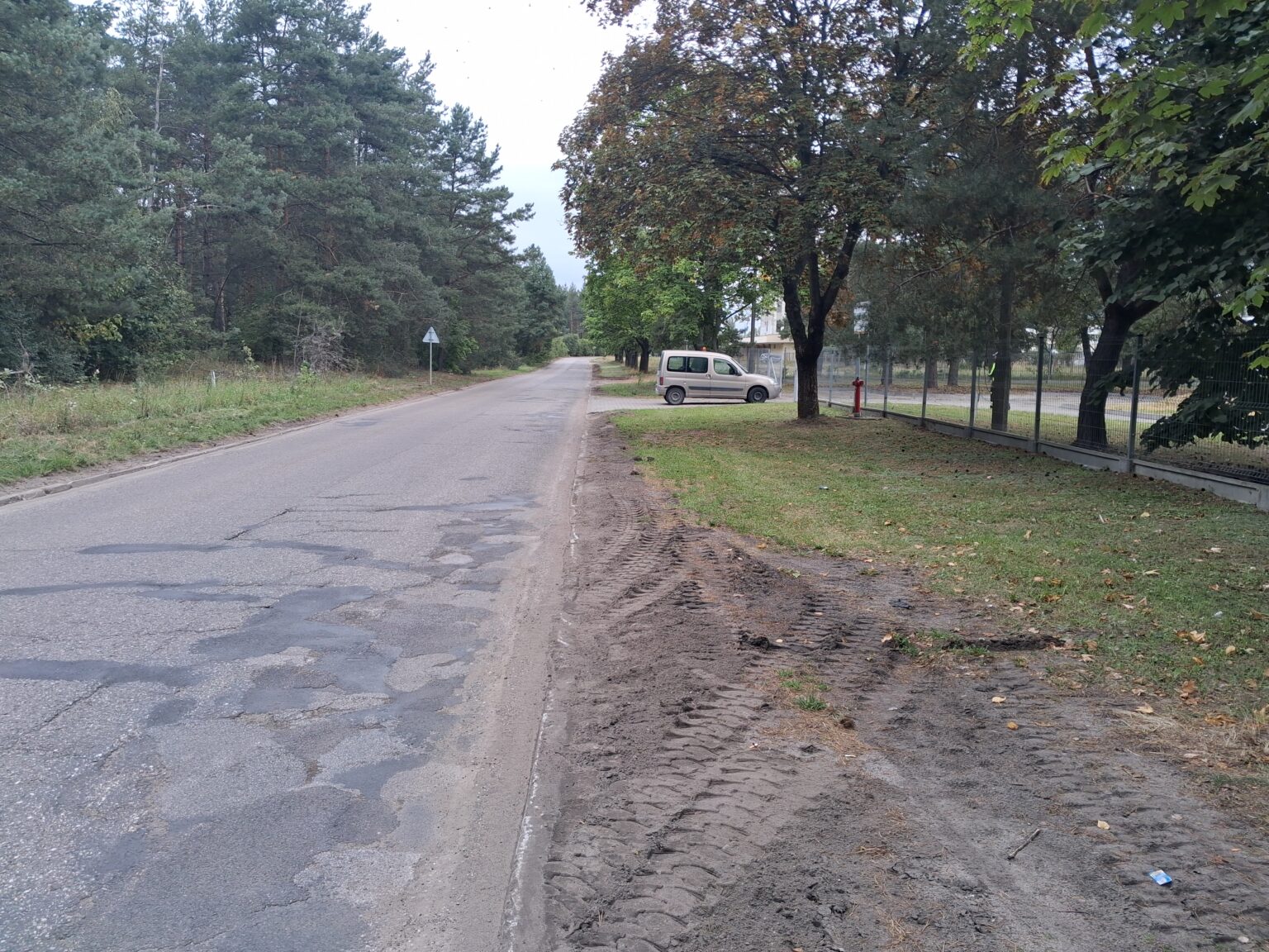 Remont drogi powiatowej nr 1558 L na długości około 450 m.